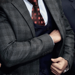 TRAJE 1